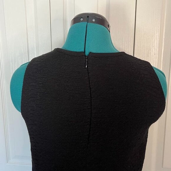 Vince Black Sleeveless Lightweight Textured Fully Lined Career Casual Blouse - Picture 7 of 9